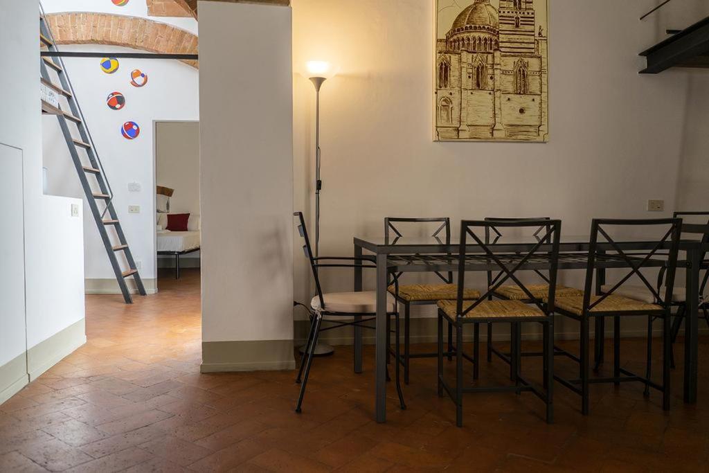 Fuga D'Archi Lägenhet Siena Exteriör bild