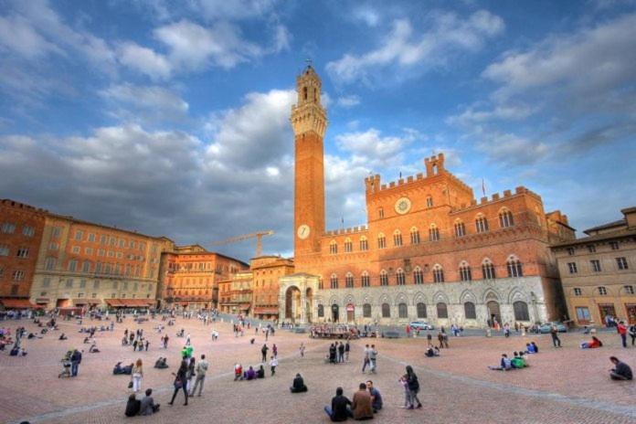 Fuga D'Archi Lägenhet Siena Exteriör bild